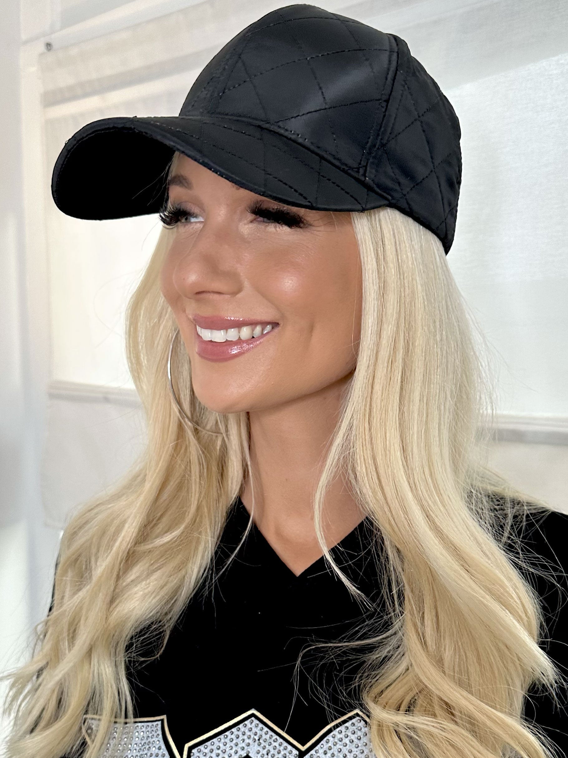 Fina - mössa med sömmar